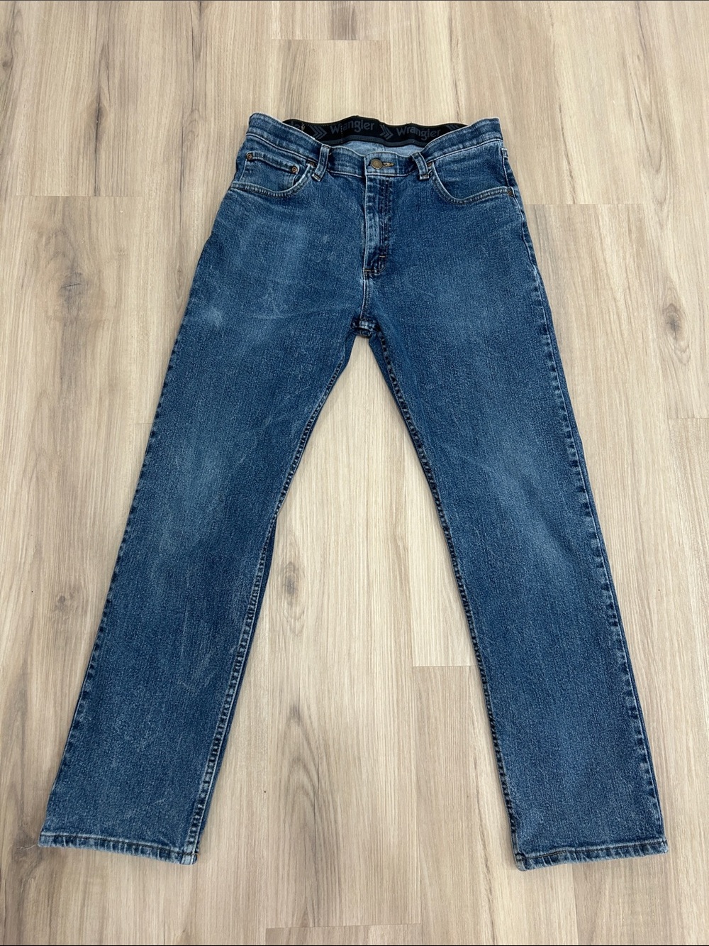 Wrangler Mens Comfort Flex Waistband Jeans 32x30 Straight Leg Medium Wash Denim